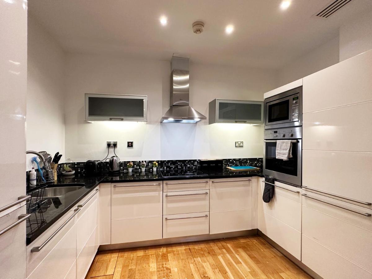 Stylish Apartment In Canary Wharf London Exterior photo