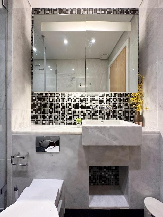 Stylish Apartment In Canary Wharf London Exterior photo