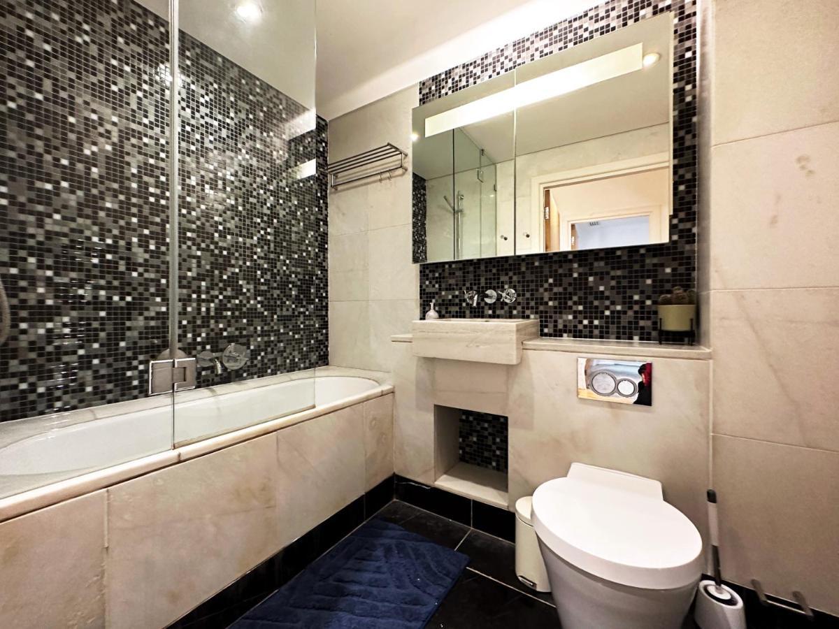 Stylish Apartment In Canary Wharf London Exterior photo